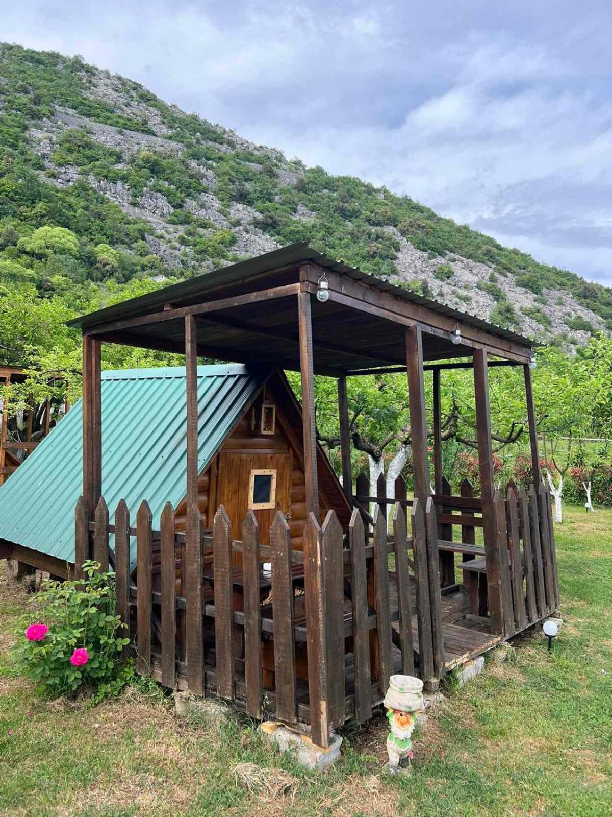 Отель Camp Sunny Hills Вирпазар Экстерьер фото